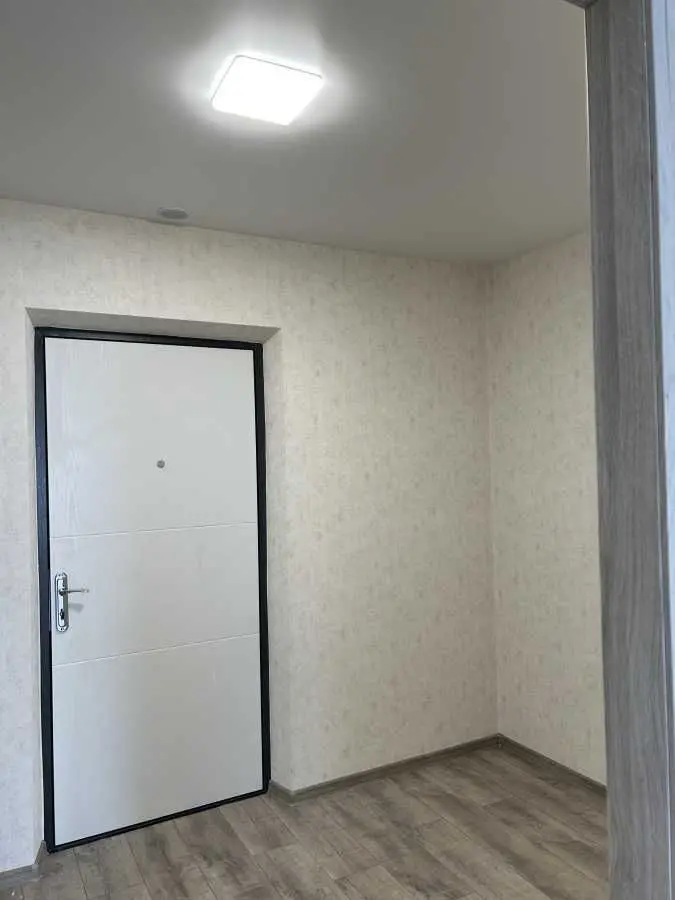 Фото Selling a 1-room apartment, 37 sq.m., Symona Petliury Street (Cherniakhovskoho Street)  Brovary, price: 56000 USD, code 5901