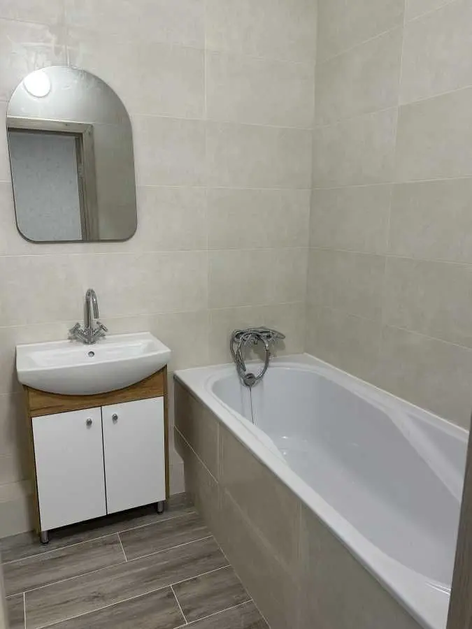 Фото Selling a 1-room apartment, 37 sq.m., Symona Petliury Street (Cherniakhovskoho Street)  Brovary, price: 56000 USD, code 5901