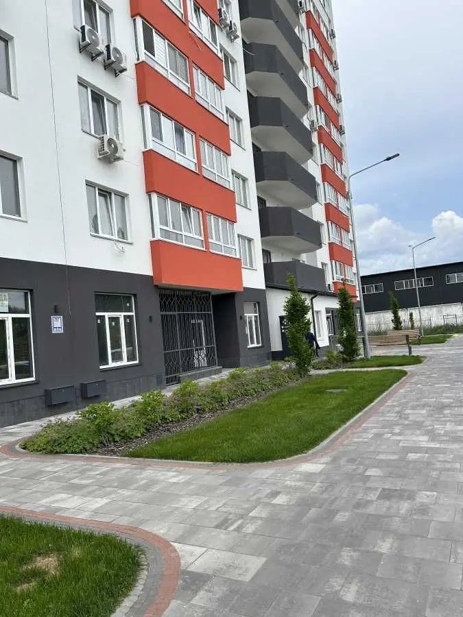 Фото Selling a 1-room apartment, 37 sq.m., Symona Petliury Street (Cherniakhovskoho Street)  Brovary, price: 56000 USD, code 5901
