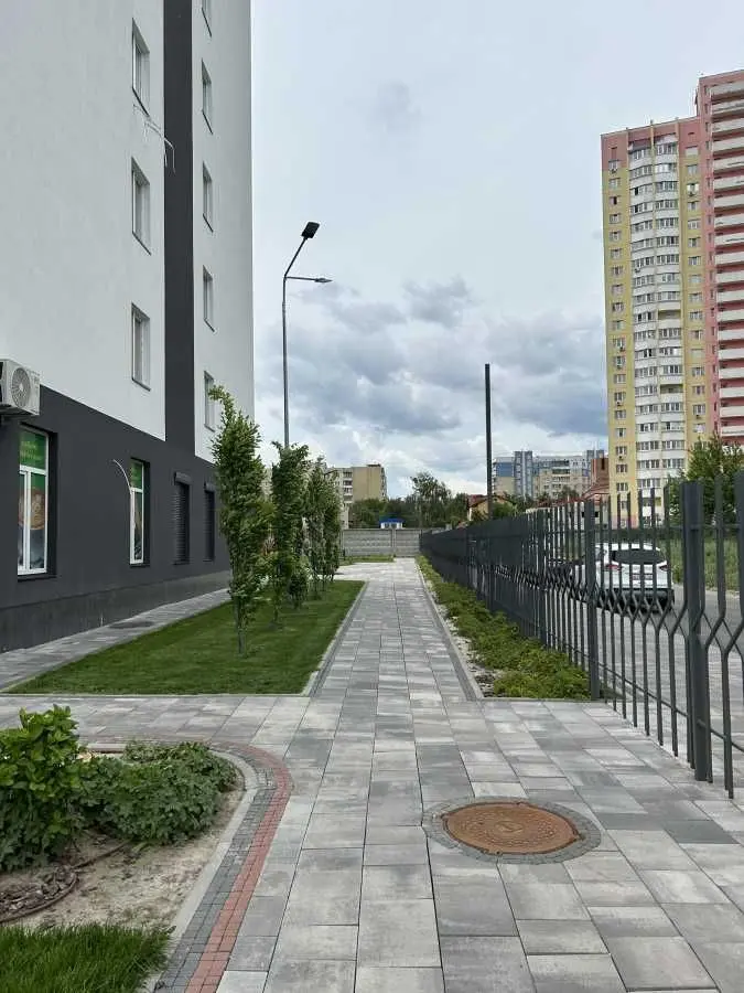 Фото Selling a 1-room apartment, 37 sq.m., Symona Petliury Street (Cherniakhovskoho Street)  Brovary, price: 56000 USD, code 5901