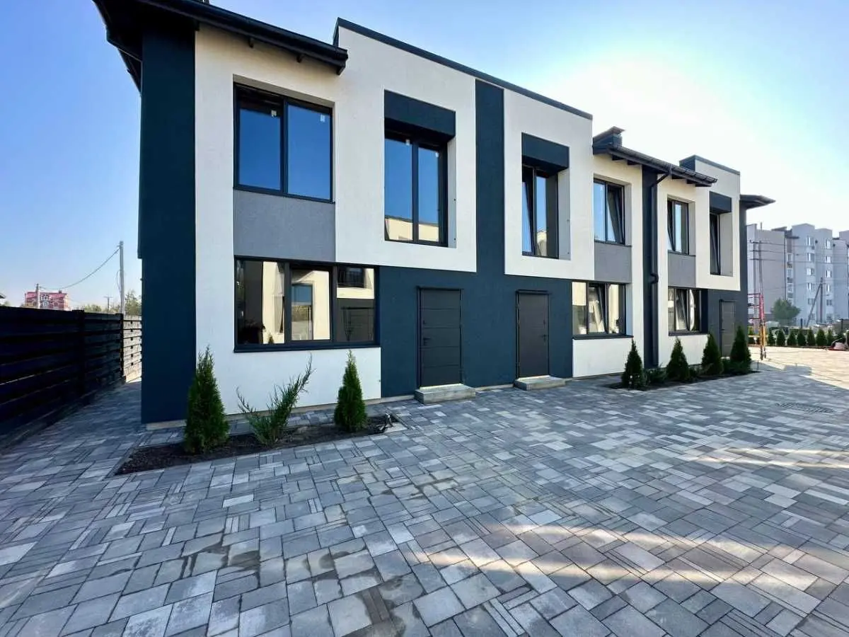 Фото Selling a 3-room apartment, 71 sq.m., Sviatopetrovskoho Street (Petrovskoho Street)  Hatne, price: 75000 USD, code 5902