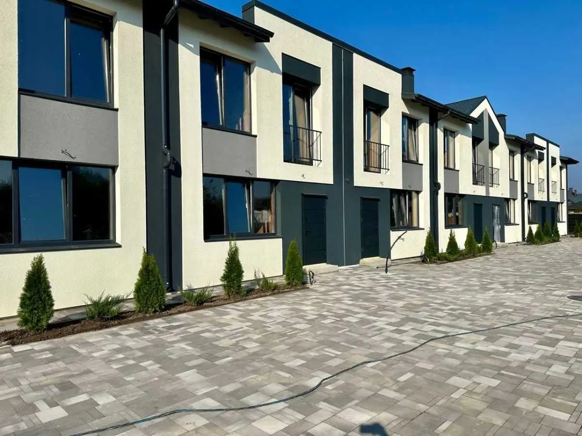Фото Selling a 3-room apartment, 71 sq.m., Sviatopetrovskoho Street (Petrovskoho Street)  Hatne, price: 75000 USD, code 5902