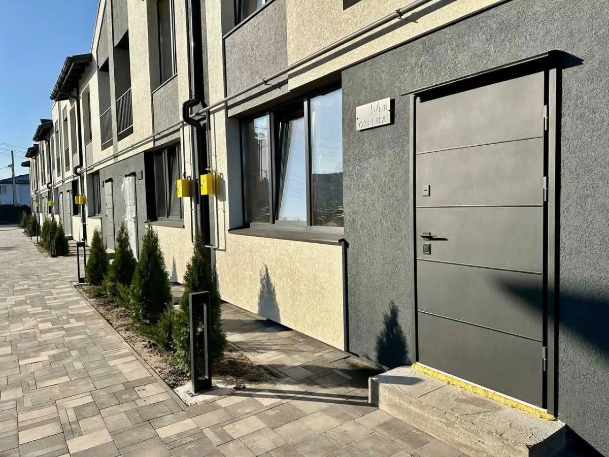 Фото Selling a 3-room apartment, 71 sq.m., Sviatopetrovskoho Street (Petrovskoho Street)  Hatne, price: 75000 USD, code 5902