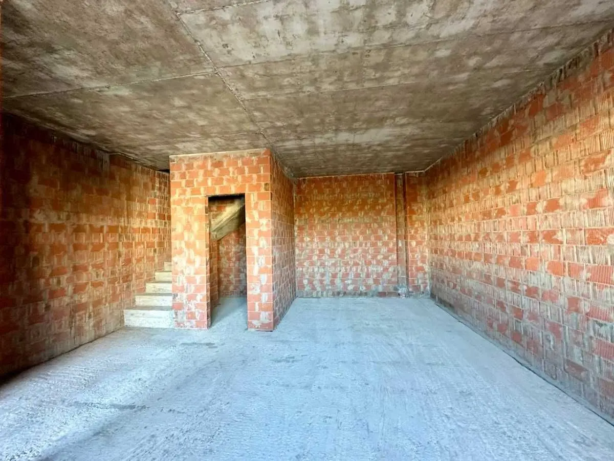 Фото Selling a 3-room apartment, 71 sq.m., Sviatopetrovskoho Street (Petrovskoho Street)  Hatne, price: 75000 USD, code 5902