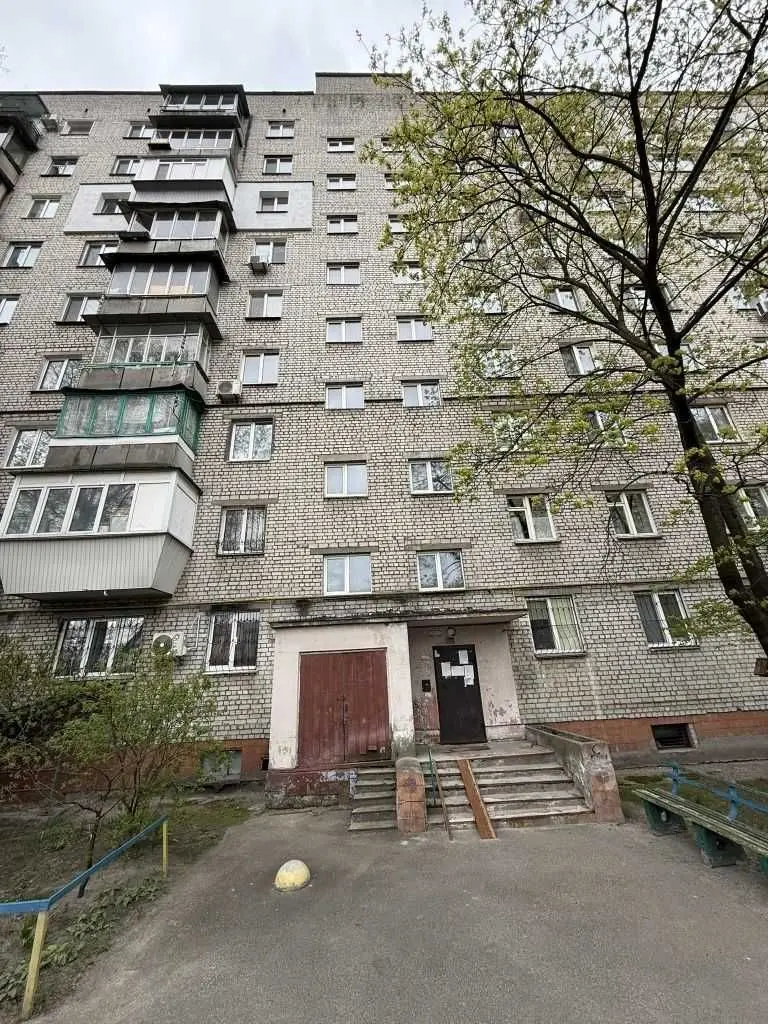 Фото Selling a 3-room apartment, 58 sq.m., Novatoriv Street 4 Kyiv, price: 55000 USD, code 5905