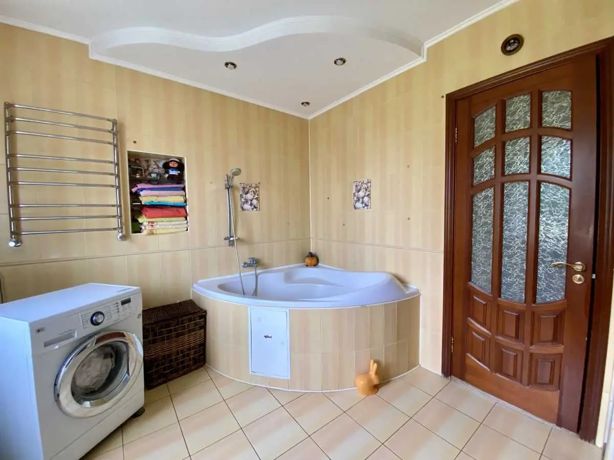 Фото Продаю дом, 322 кв. м, Борисполь, цена: 200000 USD, код 5914
