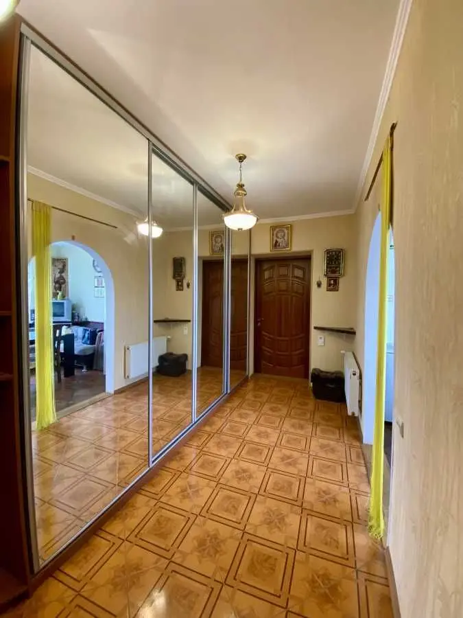 Фото Продаю дом, 322 кв. м, Борисполь, цена: 200000 USD, код 5914