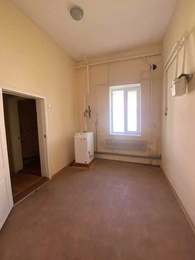 Фото Продаю офис, 84.1 кв. м, Шевченко ул. 13 Яготин, цена: 29999 USD, код 5920
