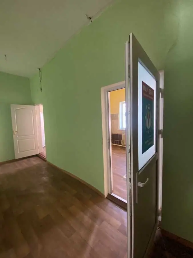 Фото Продаю офис, 84.1 кв. м, Шевченко ул. 13 Яготин, цена: 29999 USD, код 5920