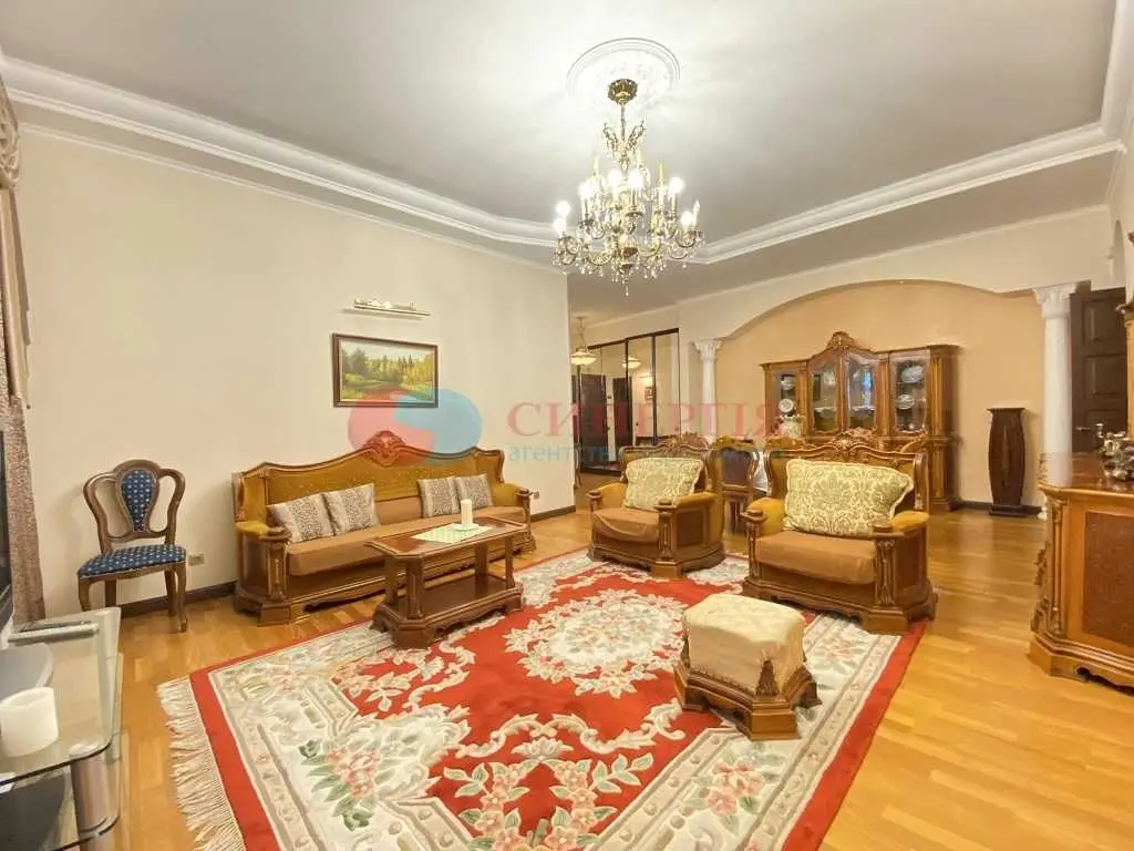 Фото Снять 3-комнатную квартиру, Євгена Чикаленка ул. (Пушкинская)  Киев в долгосрочную аренду, цена: 1100 $, код 5929