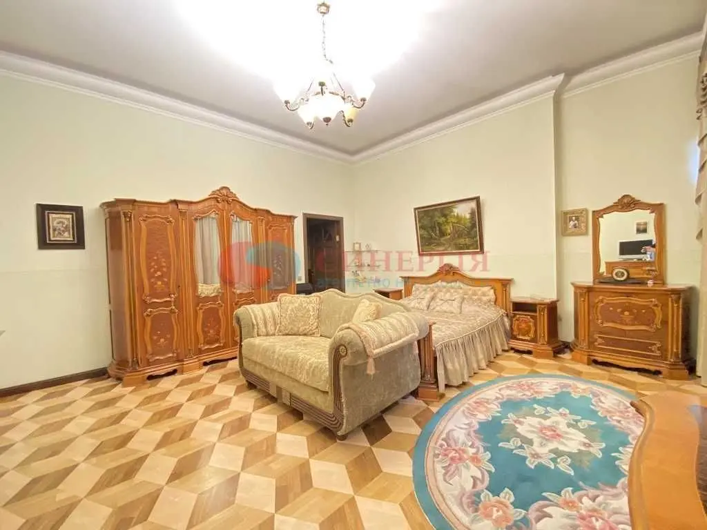 Фото Снять 3-комнатную квартиру, Євгена Чикаленка ул. (Пушкинская)  Киев в долгосрочную аренду, цена: 1100 $, код 5929