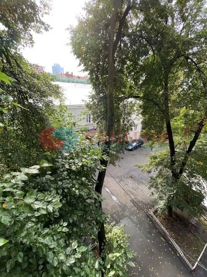 Фото Снять 3-комнатную квартиру, Євгена Чикаленка ул. (Пушкинская)  Киев в долгосрочную аренду, цена: 1100 $, код 5929