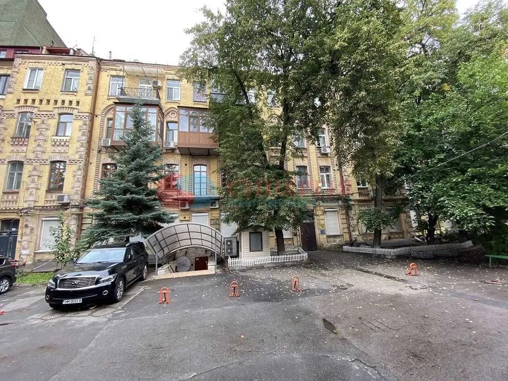 Фото Снять 3-комнатную квартиру, Євгена Чикаленка ул. (Пушкинская)  Киев в долгосрочную аренду, цена: 1100 $, код 5929