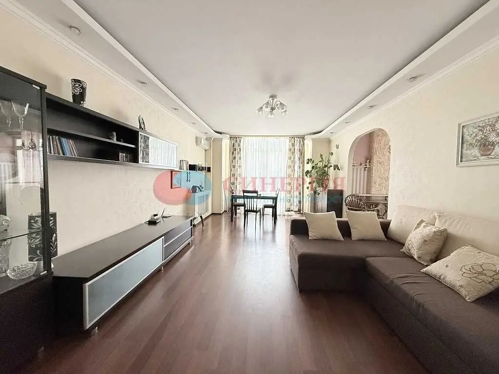 Фото Продаю 2 кімнатну квартиру, 78 кв. м, Макіївська вул. 8 Київ, ціна: 107000 USD, код 5930
