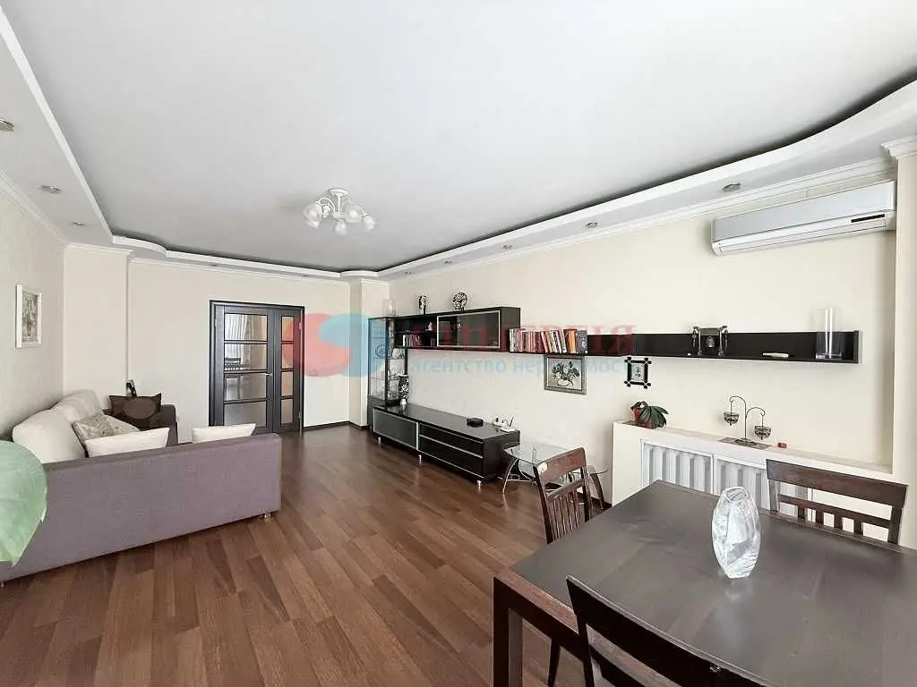 Фото Продаю 2 кімнатну квартиру, 78 кв. м, Макіївська вул. 8 Київ, ціна: 107000 USD, код 5930