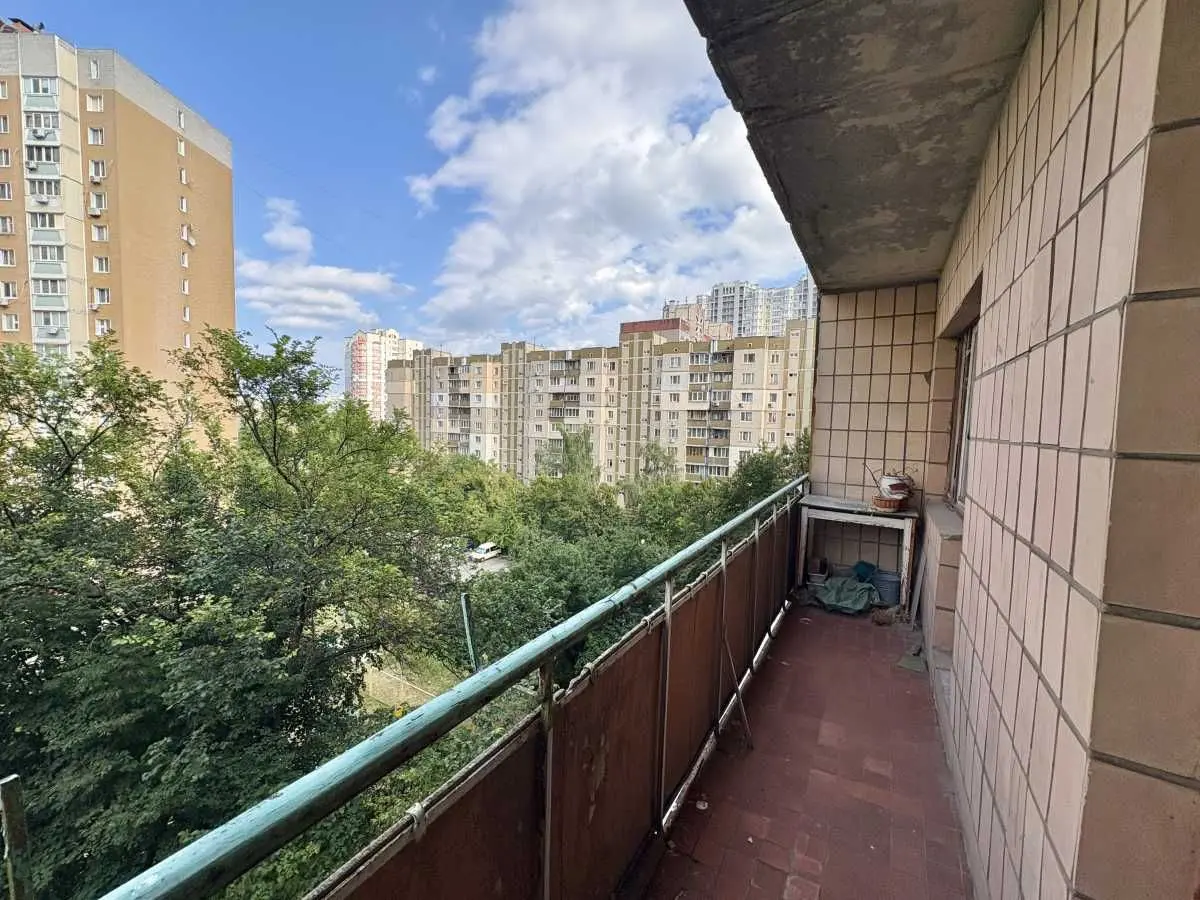 Фото Зняти 3 кімнатну квартиру, Слов’янська вул. 28 Київ в довгострокову оренду, ціна: 12000 UAH, код 5946