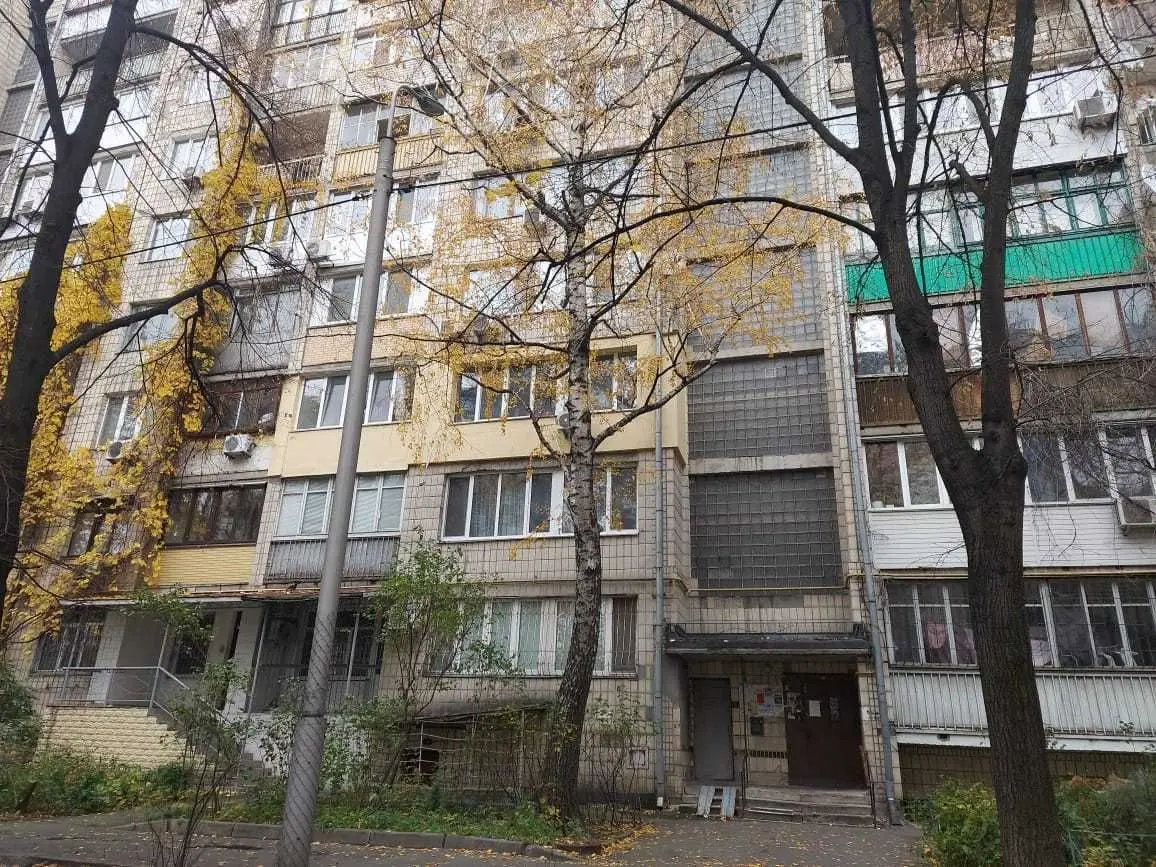 Фото Selling a 3-room apartment, 87.2 sq.m., Vasylia Tiutiunnyka Street (Anri Barbiusa Street) 22-26 Kyiv, price: 100000 USD, code 5956