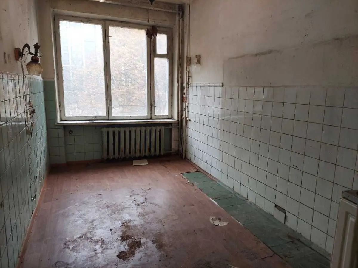 Фото Selling a 3-room apartment, 87.2 sq.m., Vasylia Tiutiunnyka Street (Anri Barbiusa Street) 22-26 Kyiv, price: 100000 USD, code 5956