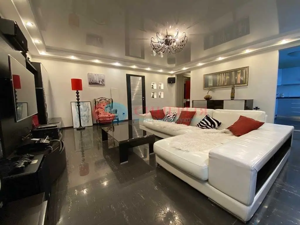 Фото Selling a 2-room apartment, 78 sq.m., Saksahanskoho Street 7 Kyiv, price: 150000 USD, code 5961