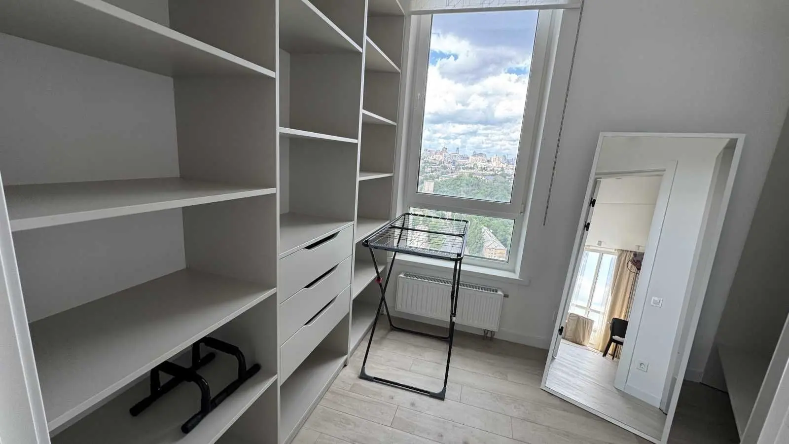 Фото Продаю 2 кімнатну квартиру, 135 кв. м, Михайла Бойчука вул. (Кіквідзе)  Київ, ціна: 325000 USD, код 5962
