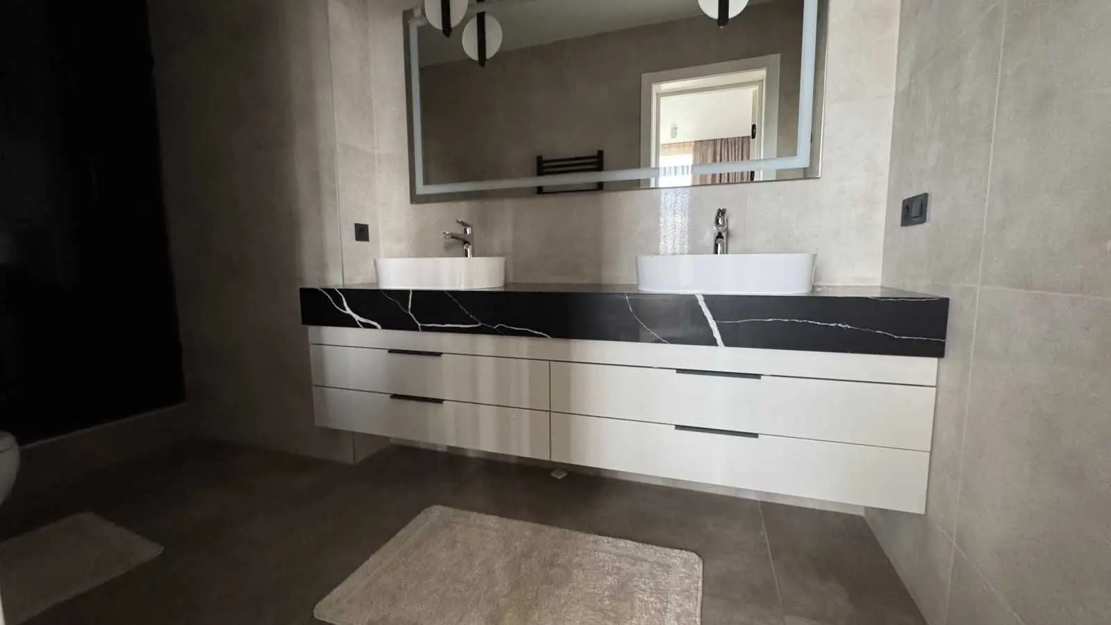 Фото Продаю 2 кімнатну квартиру, 135 кв. м, Михайла Бойчука вул. (Кіквідзе)  Київ, ціна: 325000 USD, код 5962