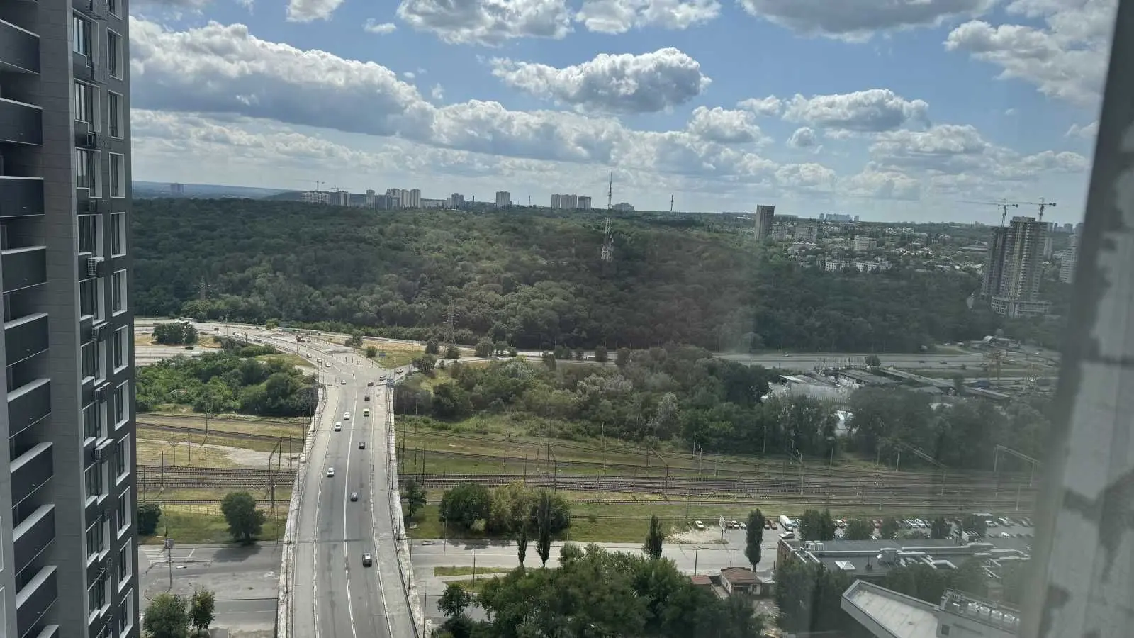 Фото Продаю 2 кімнатну квартиру, 135 кв. м, Михайла Бойчука вул. (Кіквідзе)  Київ, ціна: 325000 USD, код 5962
