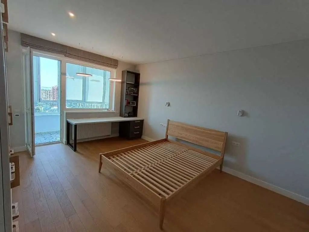 Фото Продаю 4-комнатную квартиру, 142 кв. м, Ованеса Туманяна ул. 15а Киев, цена: 315000 USD, код 5964