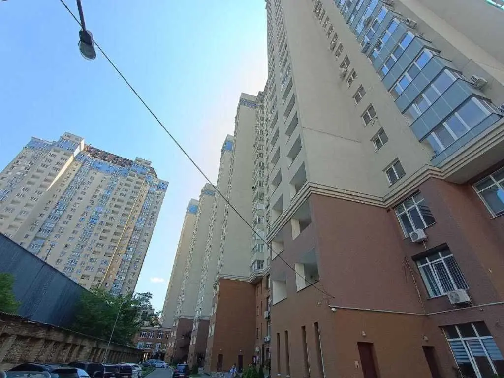 Фото Продаю 4-комнатную квартиру, 142 кв. м, Ованеса Туманяна ул. 15а Киев, цена: 315000 USD, код 5964