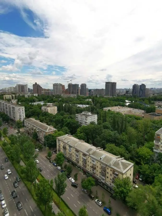 Фото Зняти 3 кімнатну квартиру, Лесі Українки бульв. 7В Київ в довгострокову оренду, ціна: 1000 EUR, код 5965