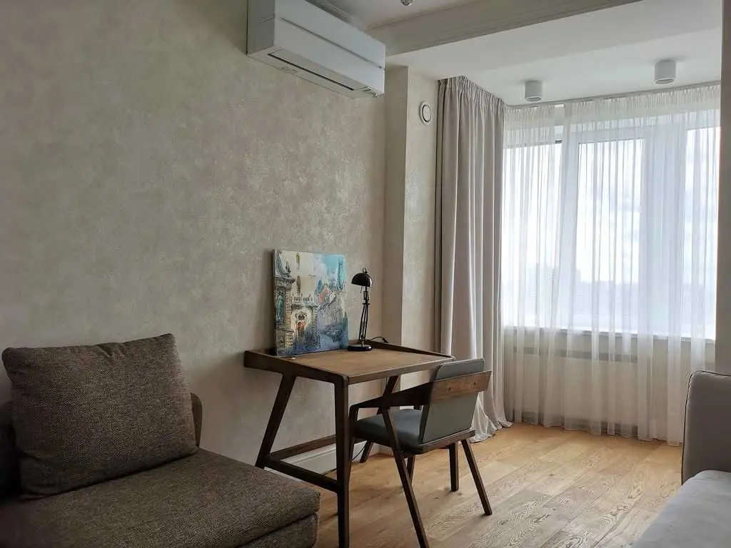 Фото Зняти 3 кімнатну квартиру, Лесі Українки бульв. 7В Київ в довгострокову оренду, ціна: 1000 EUR, код 5965