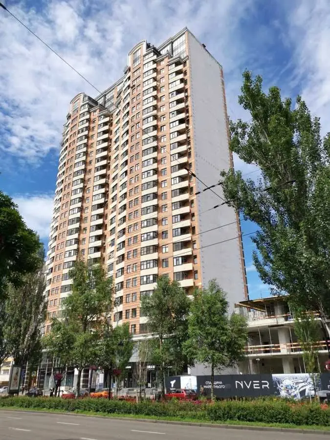 Фото Зняти 3 кімнатну квартиру, Лесі Українки бульв. 7В Київ в довгострокову оренду, ціна: 1000 EUR, код 5965