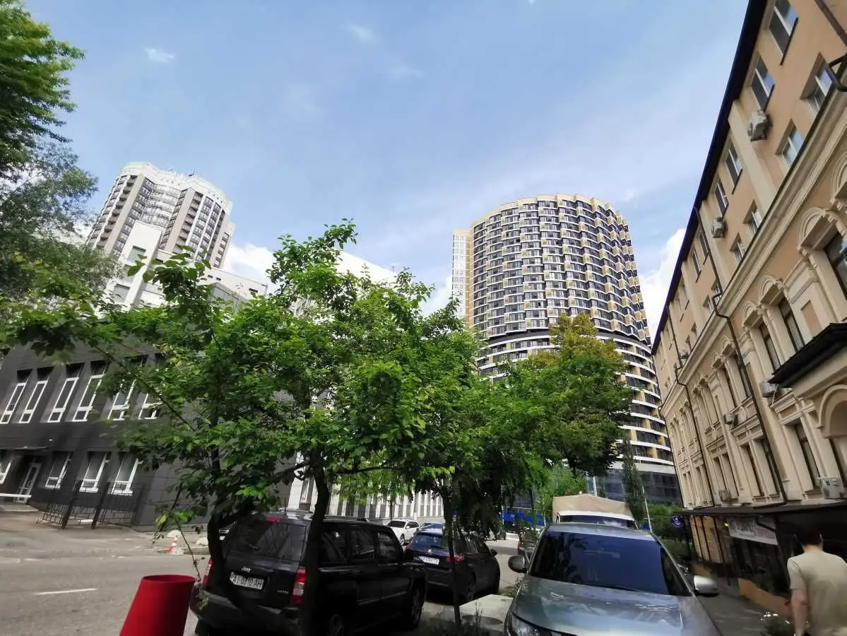 Фото Арендовать офис, Глубочицкая ул. 40 Киев в долгосрочную аренду, цена: 400 UAH, код 5968