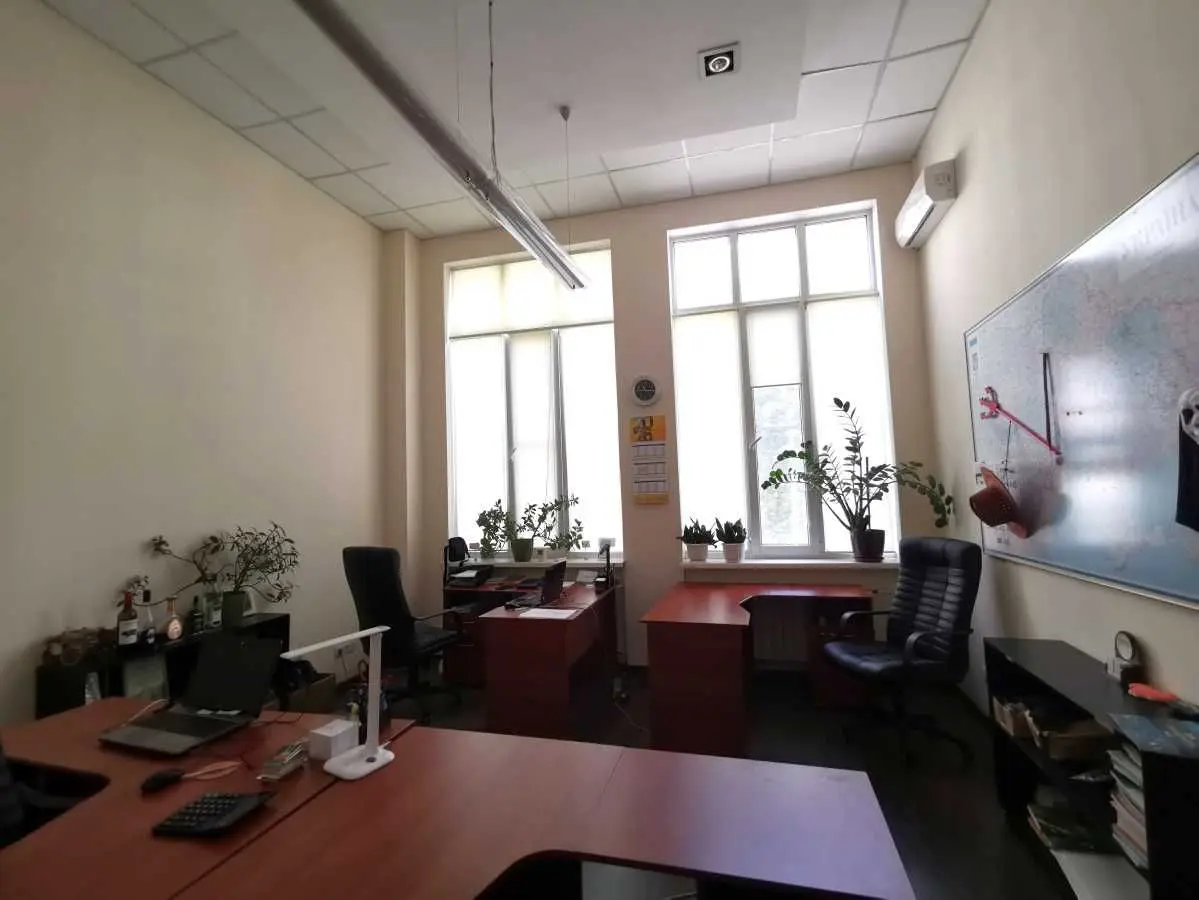 Фото Арендовать офис, Глубочицкая ул. 40 Киев в долгосрочную аренду, цена: 400 UAH, код 5968