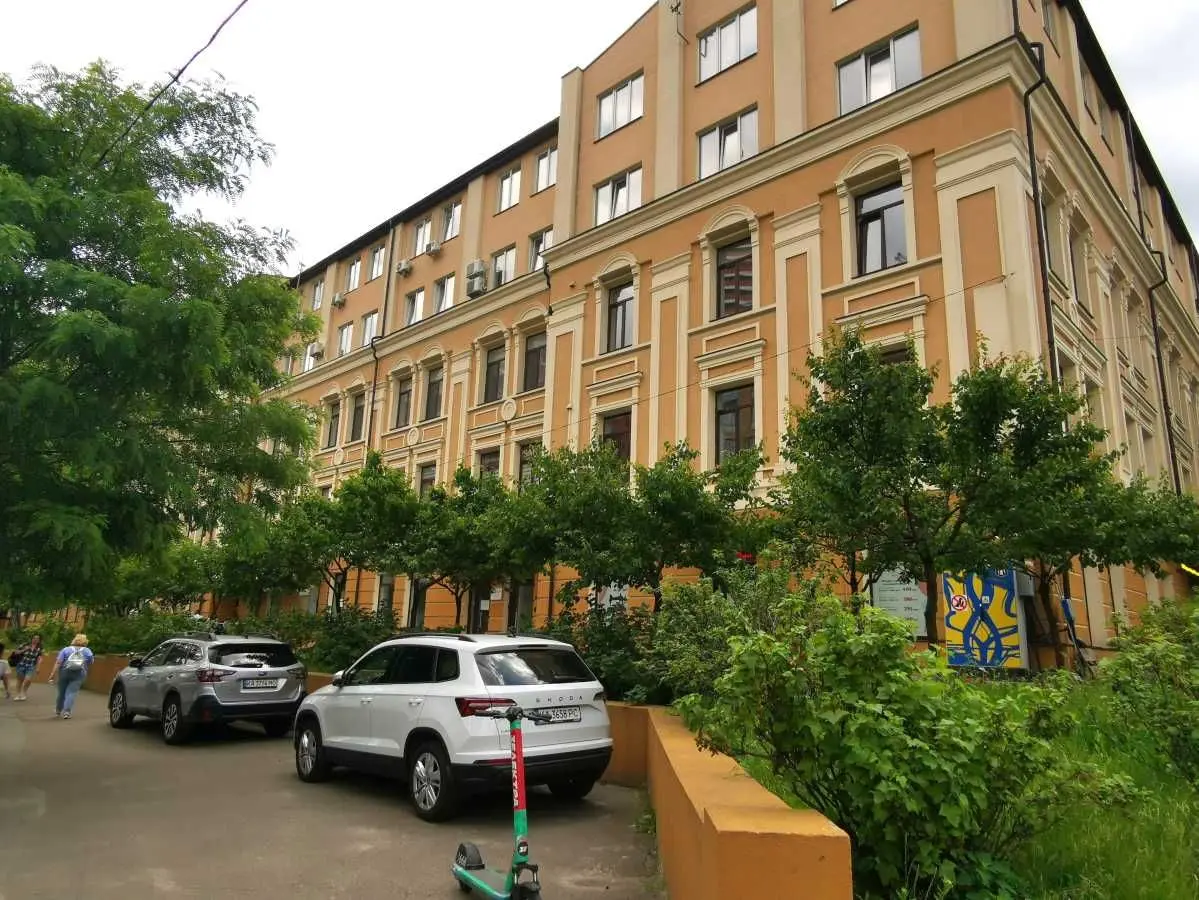 Фото Арендовать офис, Глубочицкая ул. 40 Киев в долгосрочную аренду, цена: 400 UAH, код 5968