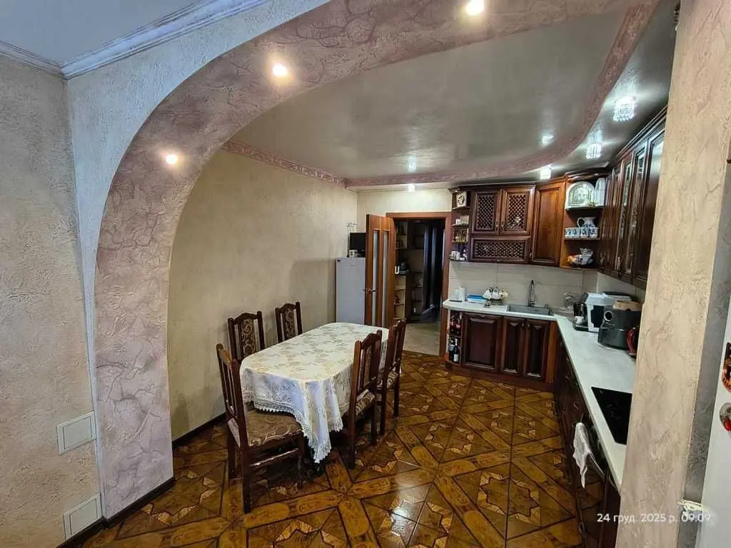 Фото Selling a 3-room apartment, 97 sq.m., Kyiv, price: 130000 USD, code 5972