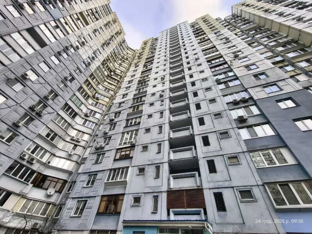 Фото Selling a 3-room apartment, 97 sq.m., Kyiv, price: 130000 USD, code 5972