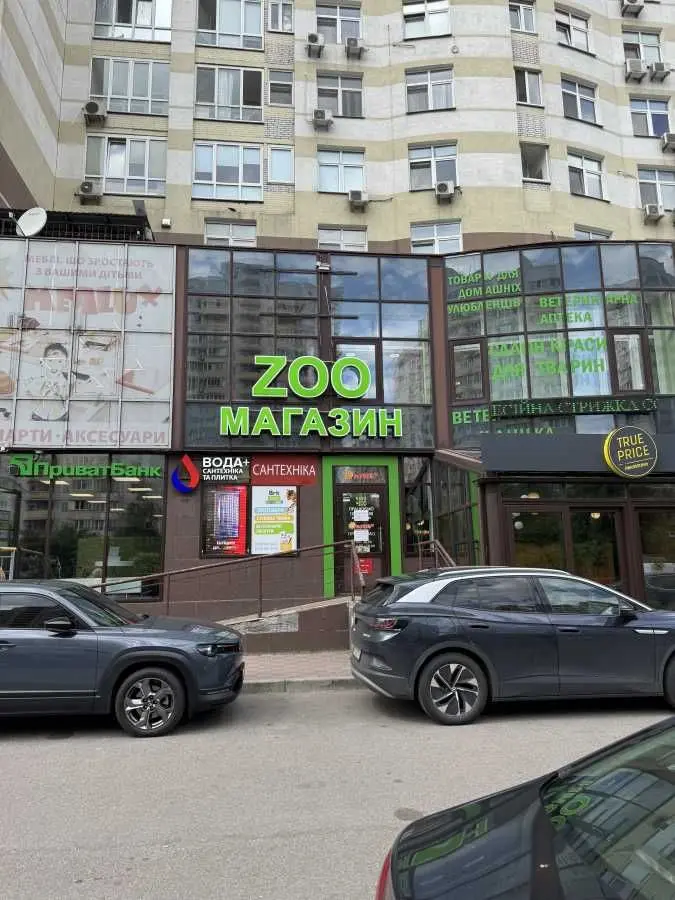 Фото Арендовать торговую площадь, Анны Ахматовой ул. 22 Киев в долгосрочную аренду, цена: 37000 UAH, код 5986
