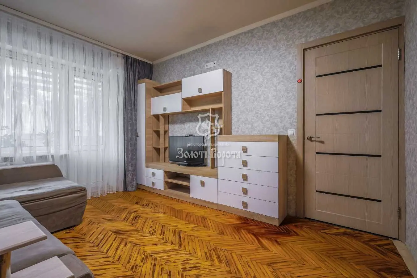 Фото Продаю 1-комнатную квартиру, 34.9 кв. м, Космонавта Волкова ул. 14 Киев, цена: 53000 USD, код 5996