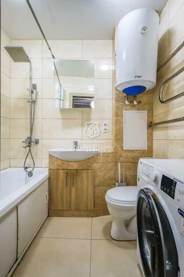 Фото Продаю 1-комнатную квартиру, 34.9 кв. м, Космонавта Волкова ул. 14 Киев, цена: 53000 USD, код 5996