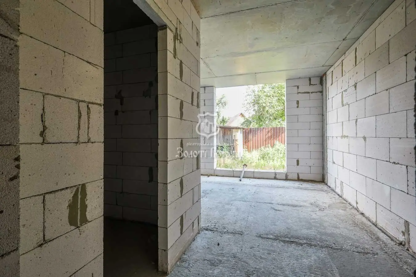 Фото Продаю 1-комнатную квартиру, 35.95 кв. м, Луговий пер. (Карла Маркса)  Киев, цена: 25000 USD, код 6006