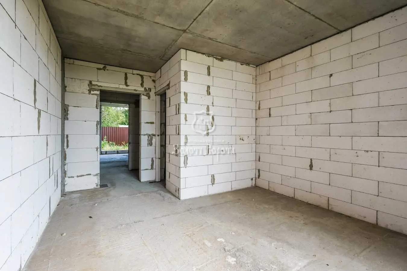 Фото Продаю 1-комнатную квартиру, 35.95 кв. м, Луговий пер. (Карла Маркса)  Киев, цена: 25000 USD, код 6006