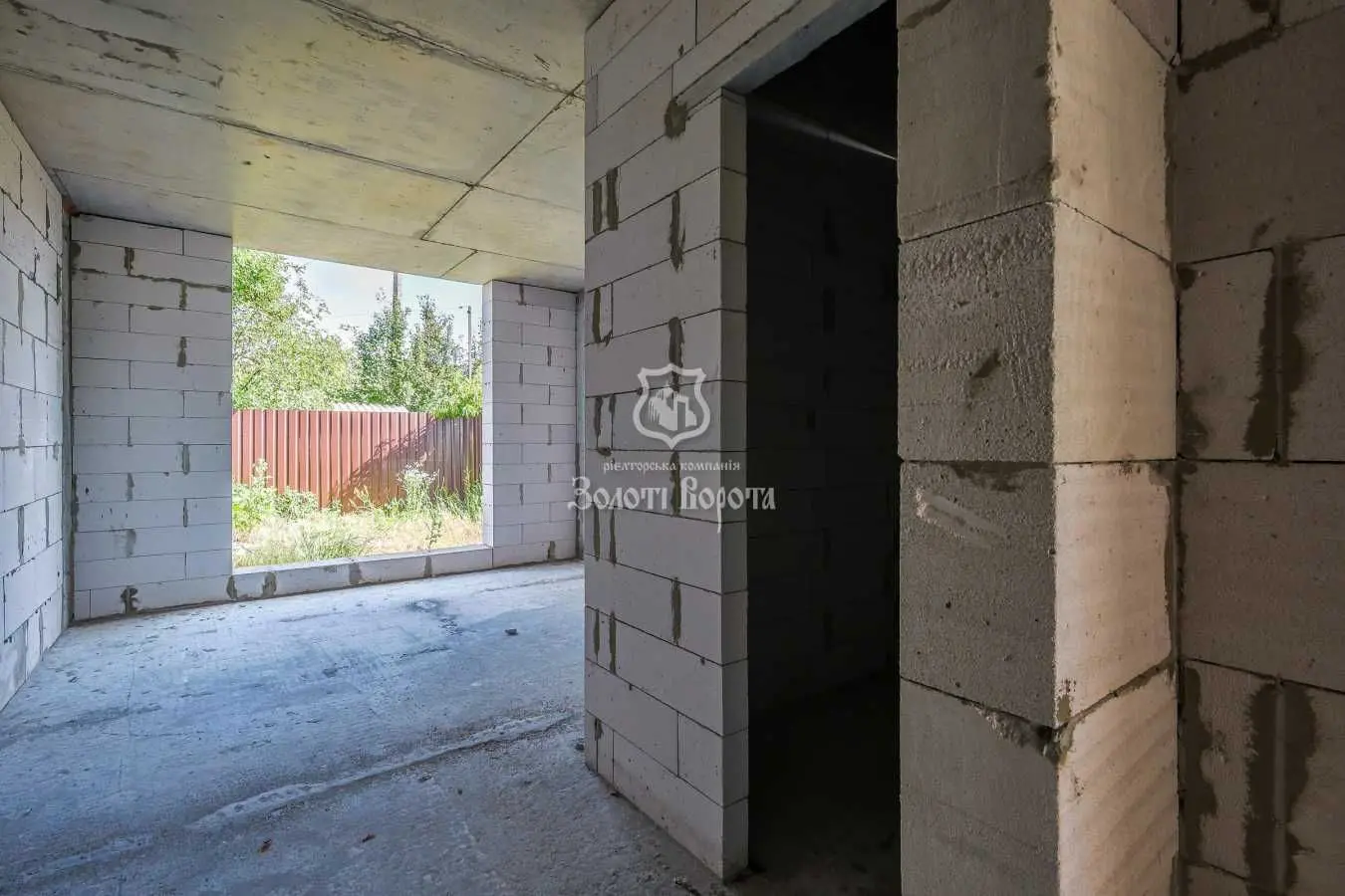 Фото Продаю 1-комнатную квартиру, 35.95 кв. м, Луговий пер. (Карла Маркса)  Киев, цена: 25000 USD, код 6006