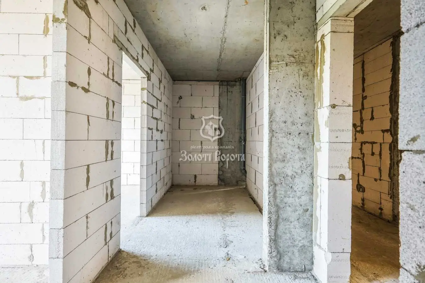 Фото Продаю 1-комнатную квартиру, 35.95 кв. м, Луговий пер. (Карла Маркса)  Киев, цена: 25000 USD, код 6006