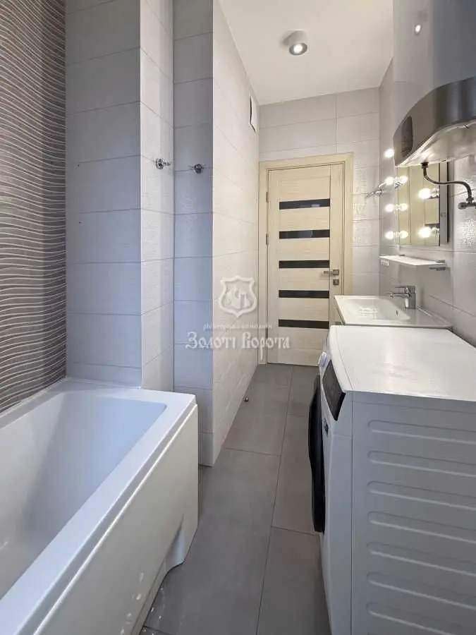 Фото Продаю 1 кімнатну квартиру, 39.4 кв. м, Маршала Конєва вул.  Київ, ціна: 85000 USD, код 6010
