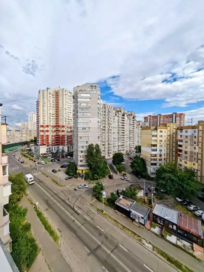 Фото Продаю 2-комнатную квартиру, 54 кв. м, Урловская ул. 1/8 Киев, цена: 68000 USD, код 6011