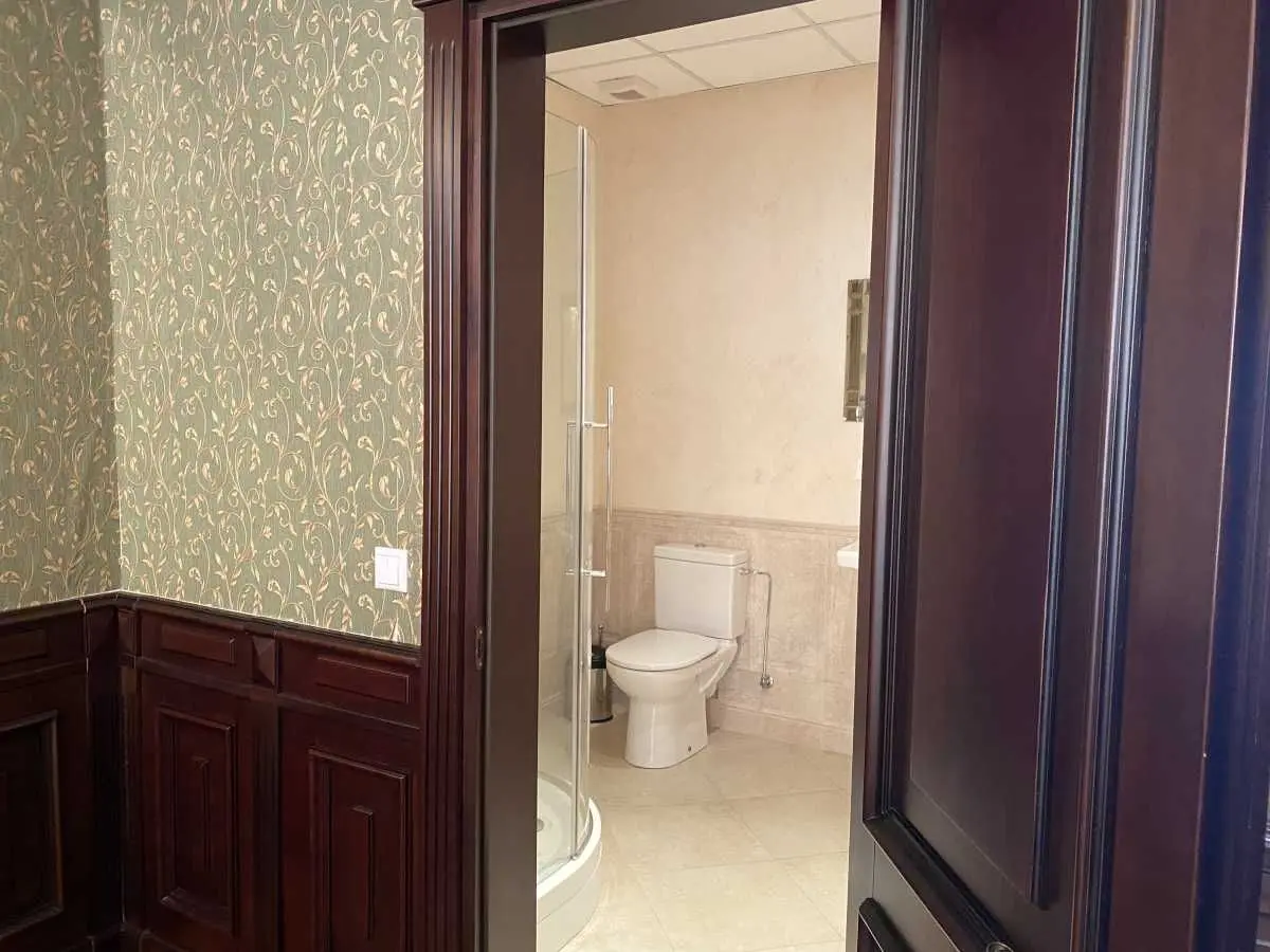 Фото Rent an office, Instytutska Street 18а Kyiv for long-term rent, price: 6000 USD, code 6014