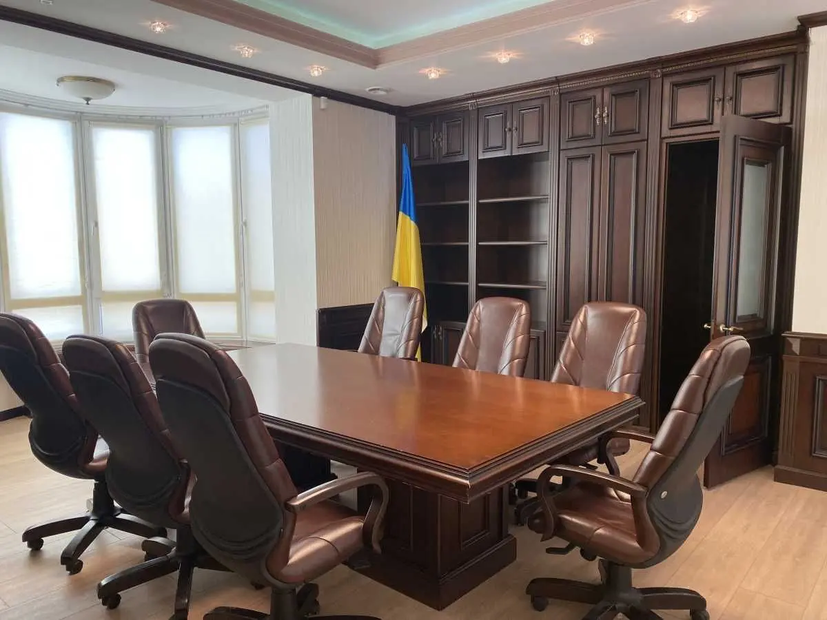 Фото Rent an office, Instytutska Street 18а Kyiv for long-term rent, price: 6000 USD, code 6014