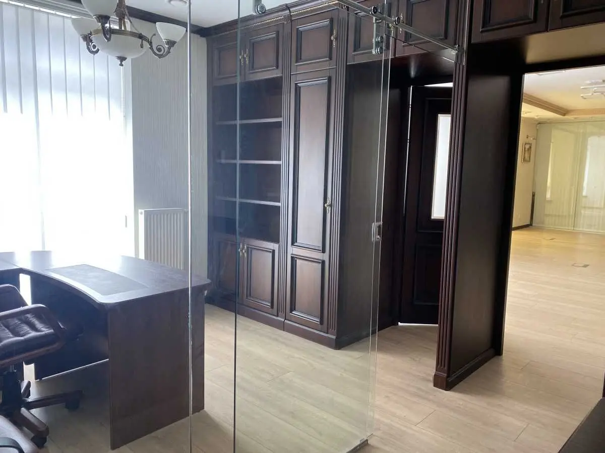 Фото Rent an office, Instytutska Street 18а Kyiv for long-term rent, price: 6000 USD, code 6014