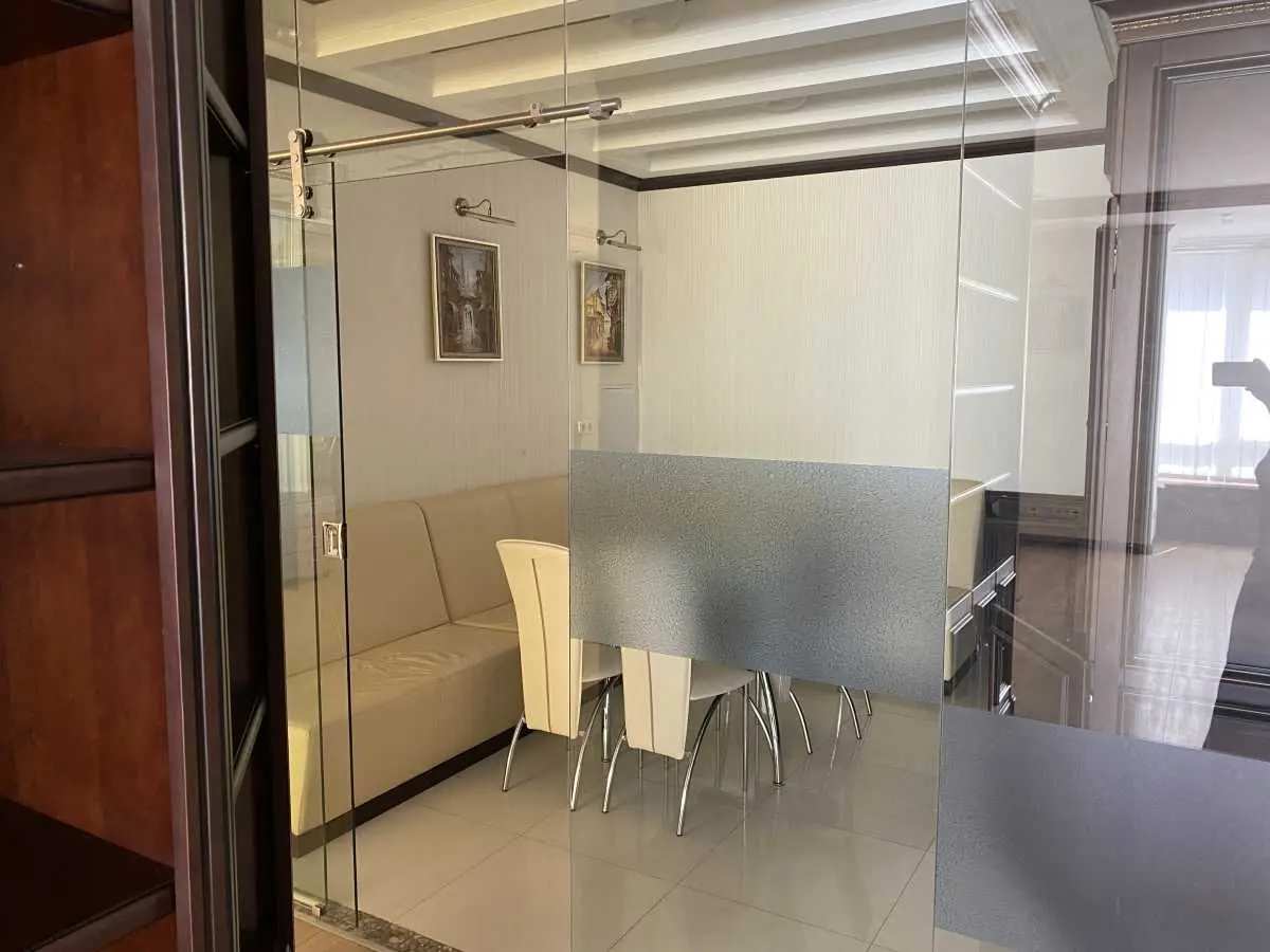 Фото Rent an office, Instytutska Street 18а Kyiv for long-term rent, price: 6000 USD, code 6014