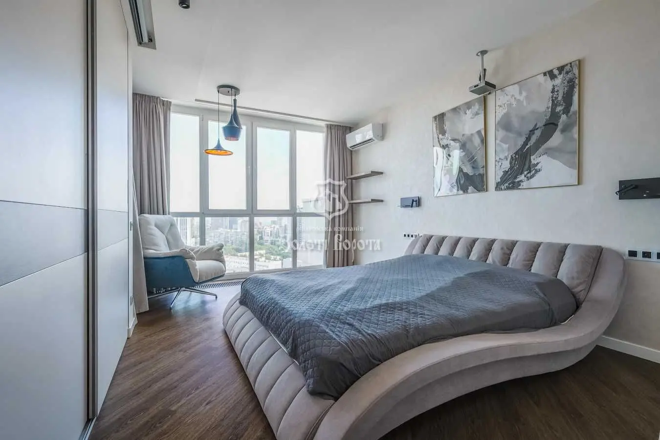 Фото Selling a 2-room apartment, 80.1 sq.m., Kyrylo-Mefodiivska Street 2 Kyiv, price: 230000 USD, code 6015